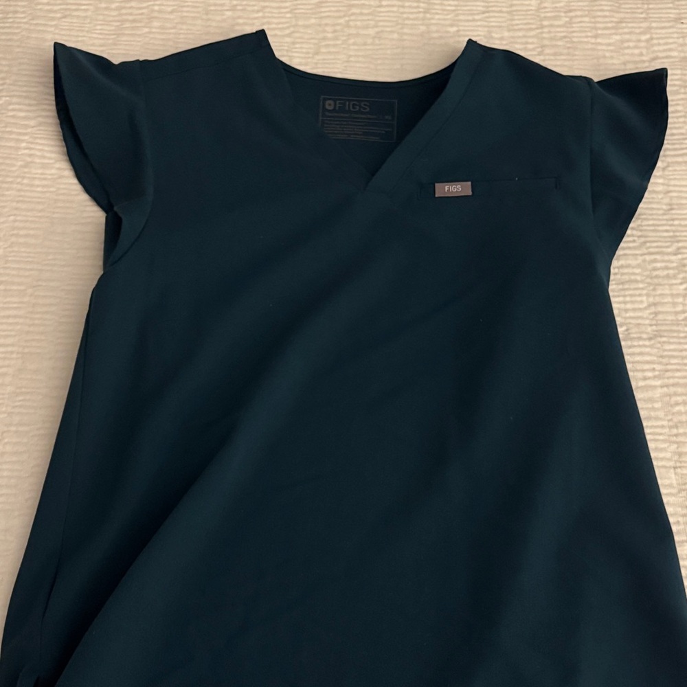 FIGS Flutter Sleeve Scrub Top and High Waisted Yola Scrub Pants